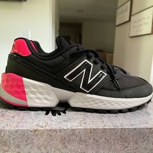 Figs New Balance tennis shoes size 9